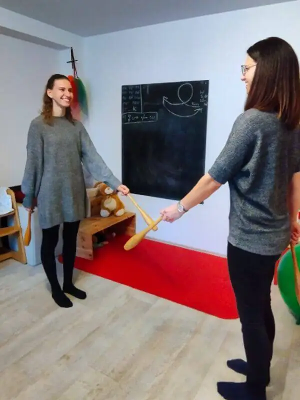 Stimmkräftigung in der Stimmtherapie mit Bewegung